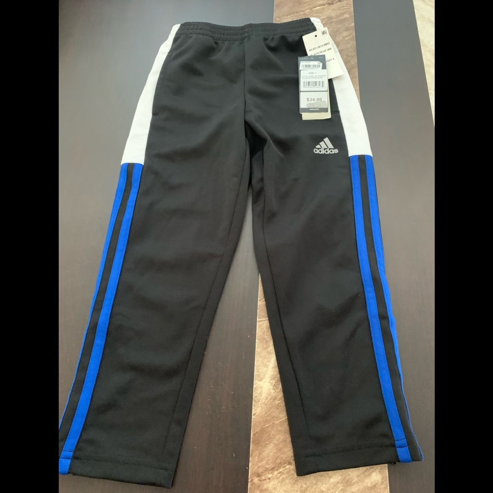 ADIDAS Kids. Size 5. NEW